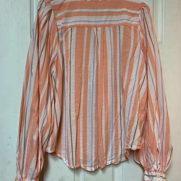 Never worn blouse!! - Picture 2 of 3